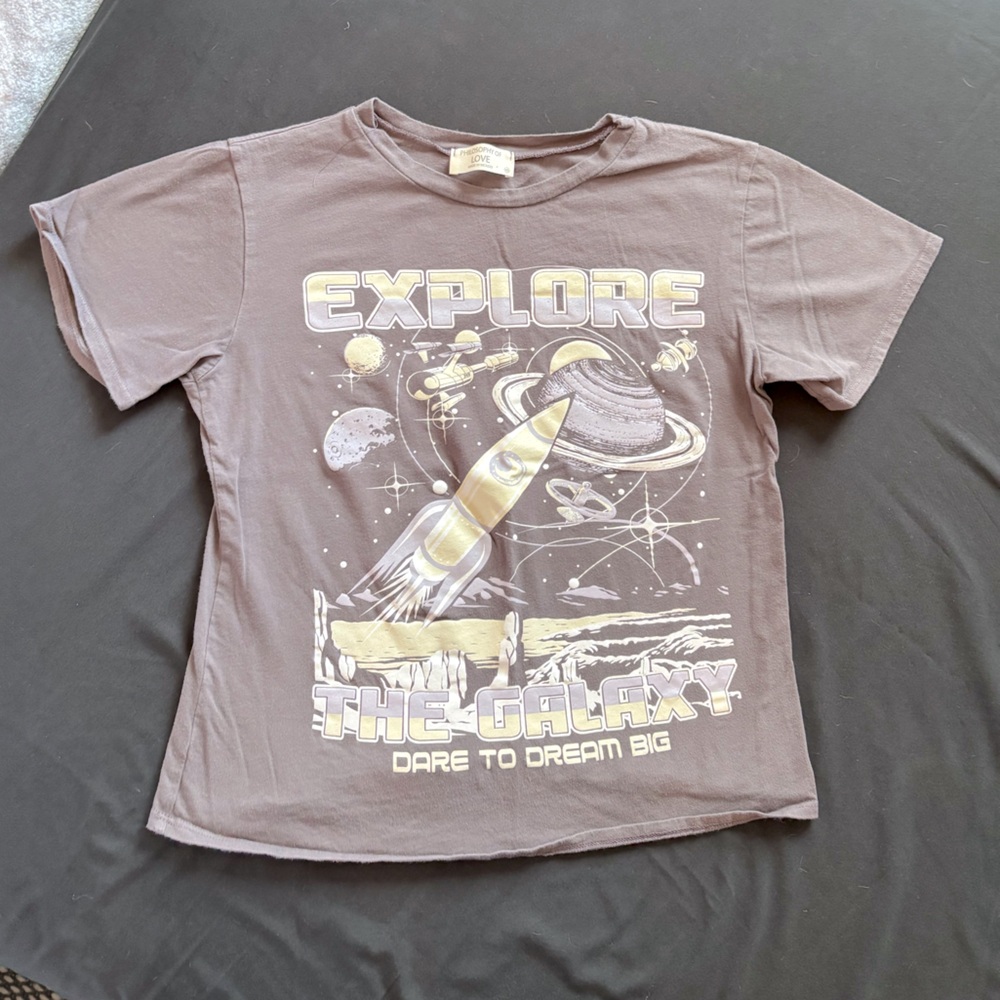 💙 Grey Graphic T-Shirt